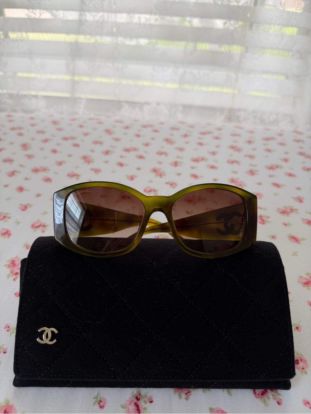 CHANEL Olive Green Acetate Sunglasses with Brown Gradient Lenses